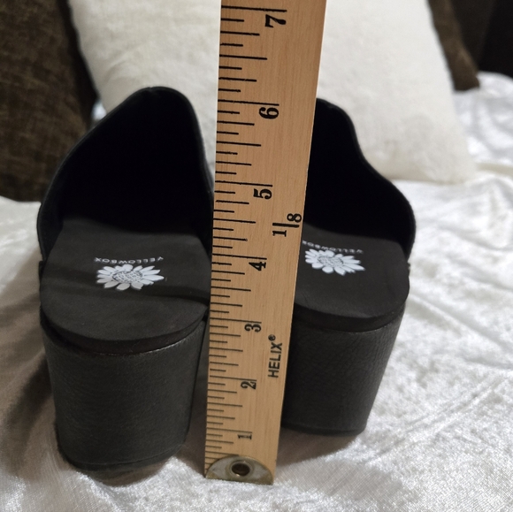 Yellow Box Black Studded Clog Mules Size 7 1/2 EUC!! - Picture 4 of 8